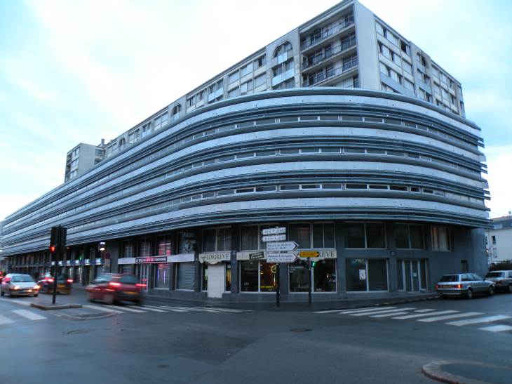  immeuble moderne, quartier de la gare